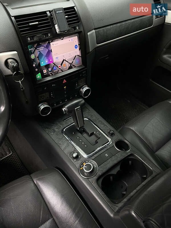 Внедорожник / Кроссовер Volkswagen Touareg 2007 в Ровно