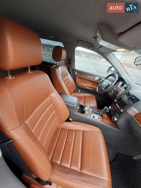 Внедорожник / Кроссовер Volkswagen Touareg 2007 в Киеве