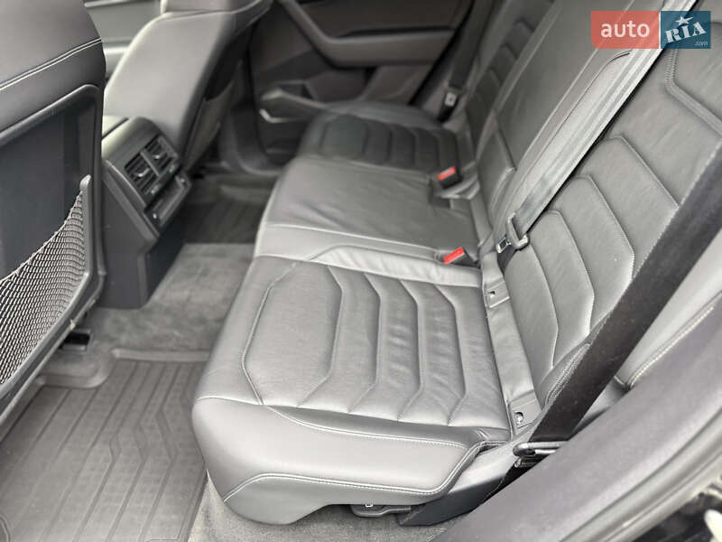 Внедорожник / Кроссовер Volkswagen Touareg 2021 в Киеве