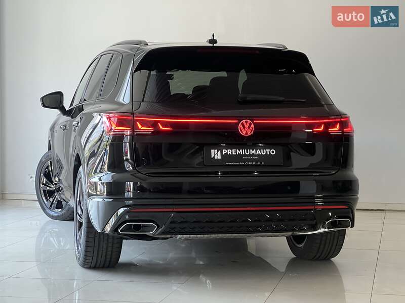 Позашляховик / Кросовер Volkswagen Touareg 2024 в Києві