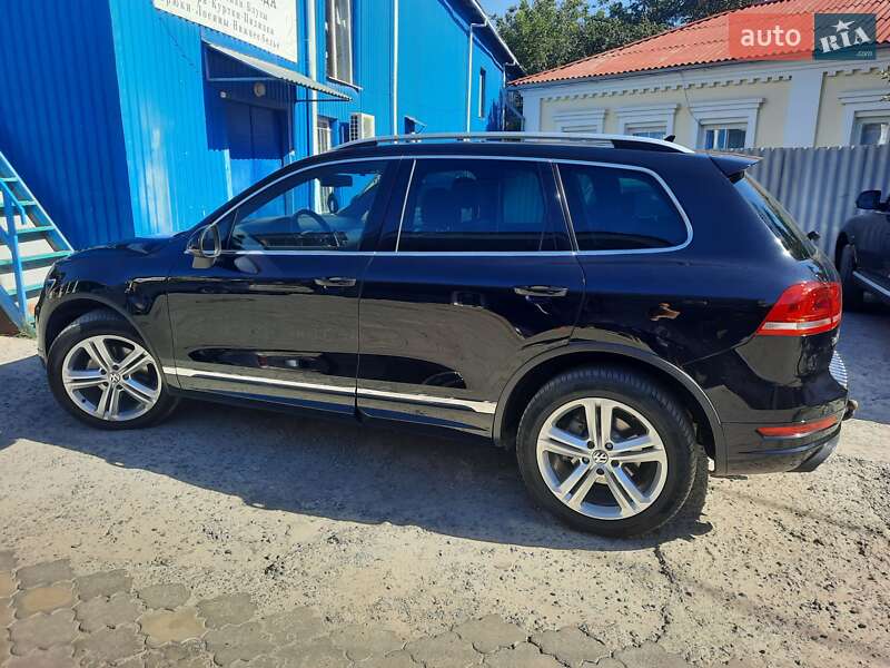 Внедорожник / Кроссовер Volkswagen Touareg 2013 в Изюме