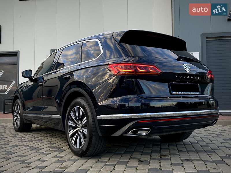 Позашляховик / Кросовер Volkswagen Touareg 2019 в Мукачевому