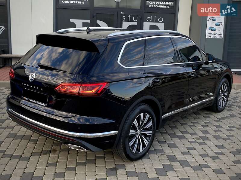 Позашляховик / Кросовер Volkswagen Touareg 2019 в Мукачевому