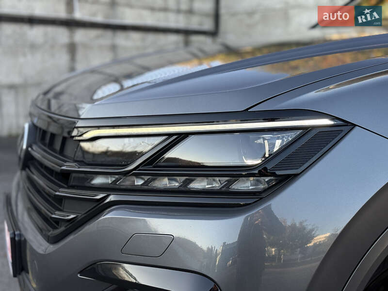 Внедорожник / Кроссовер Volkswagen Touareg 2021 в Ровно