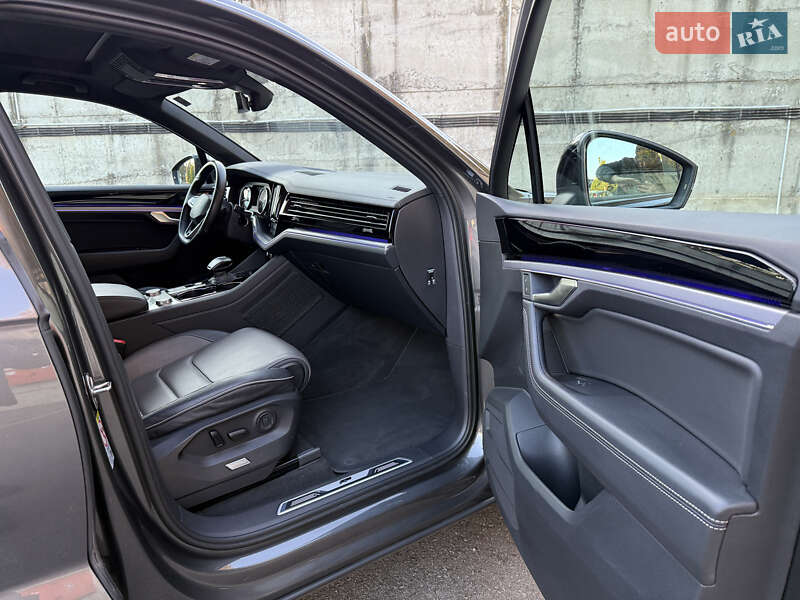 Внедорожник / Кроссовер Volkswagen Touareg 2021 в Ровно