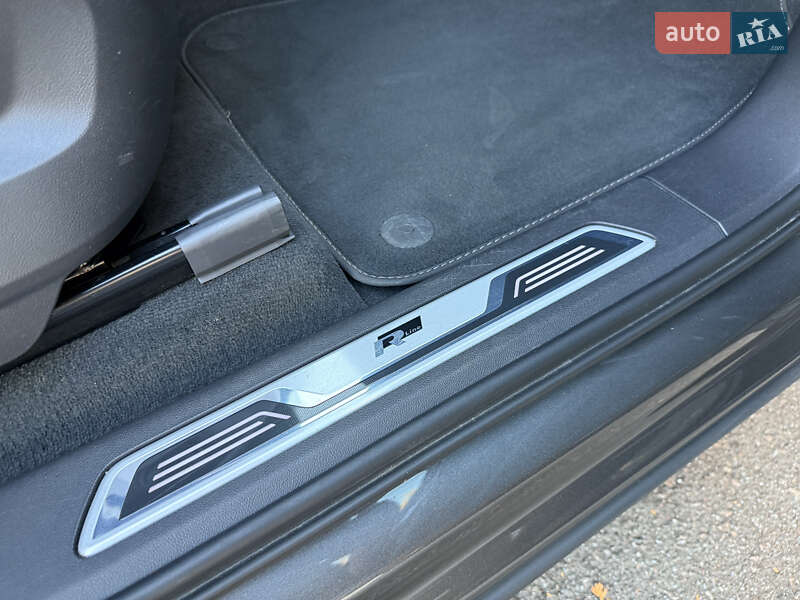 Внедорожник / Кроссовер Volkswagen Touareg 2021 в Ровно