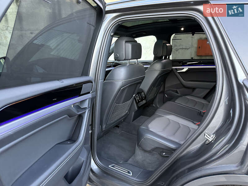 Внедорожник / Кроссовер Volkswagen Touareg 2021 в Ровно