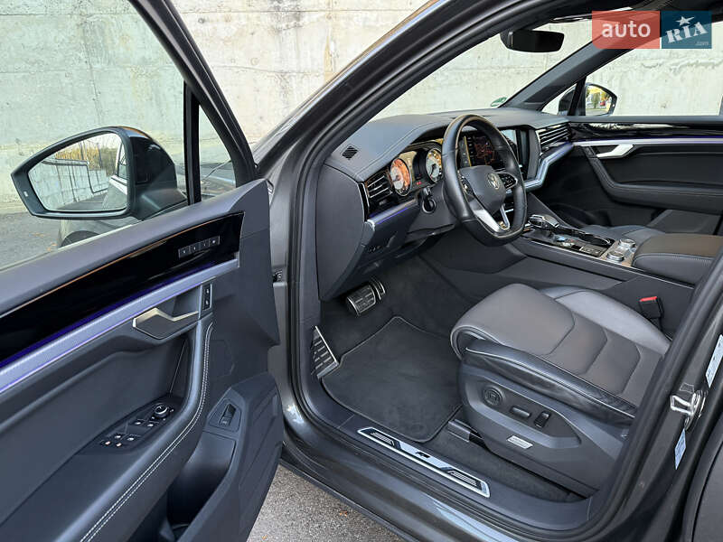 Внедорожник / Кроссовер Volkswagen Touareg 2021 в Ровно