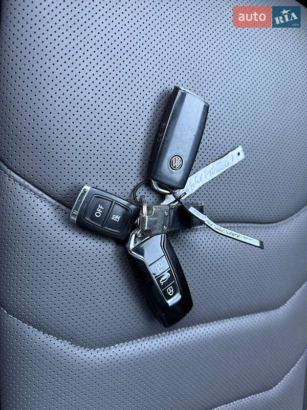 Внедорожник / Кроссовер Volkswagen Touareg 2021 в Ровно