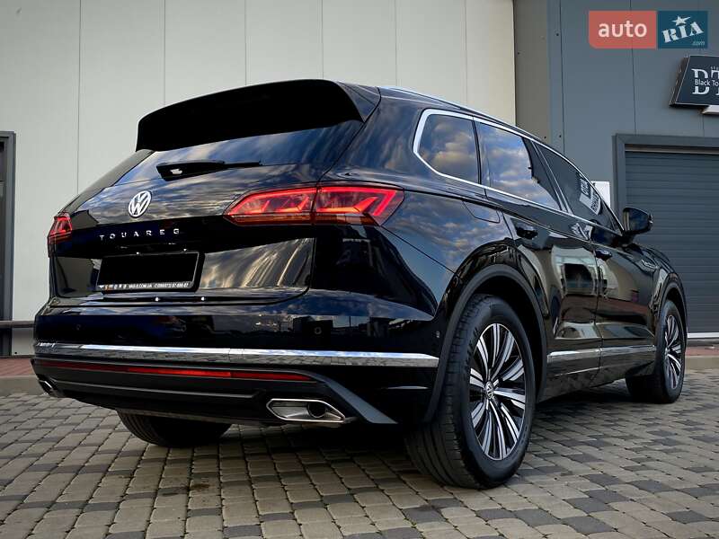 Позашляховик / Кросовер Volkswagen Touareg 2019 в Мукачевому