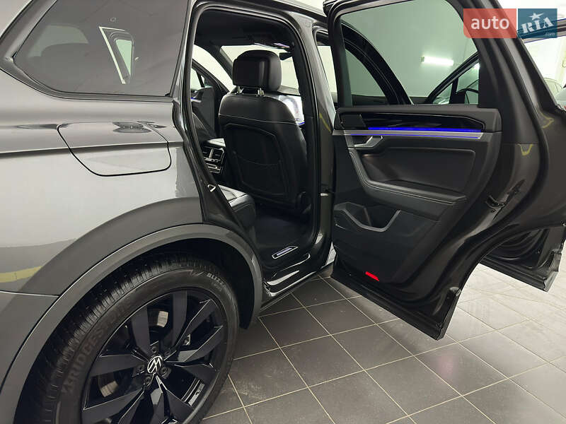 Позашляховик / Кросовер Volkswagen Touareg 2022 в Козятині