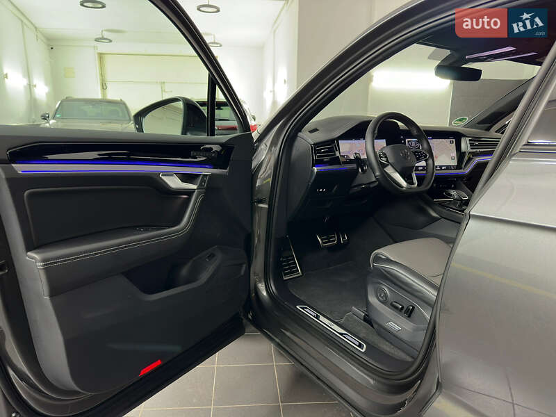 Позашляховик / Кросовер Volkswagen Touareg 2022 в Козятині