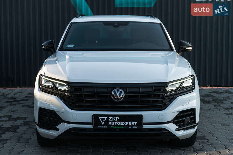 Внедорожник / Кроссовер Volkswagen Touareg 2019 в Мукачево