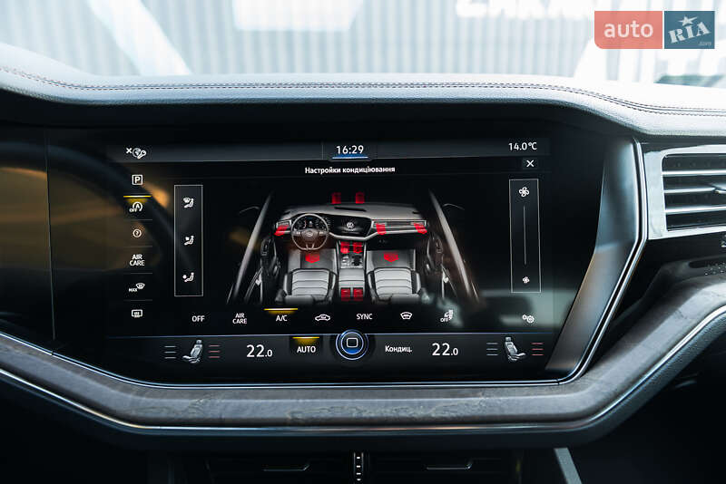 Внедорожник / Кроссовер Volkswagen Touareg 2019 в Мукачево