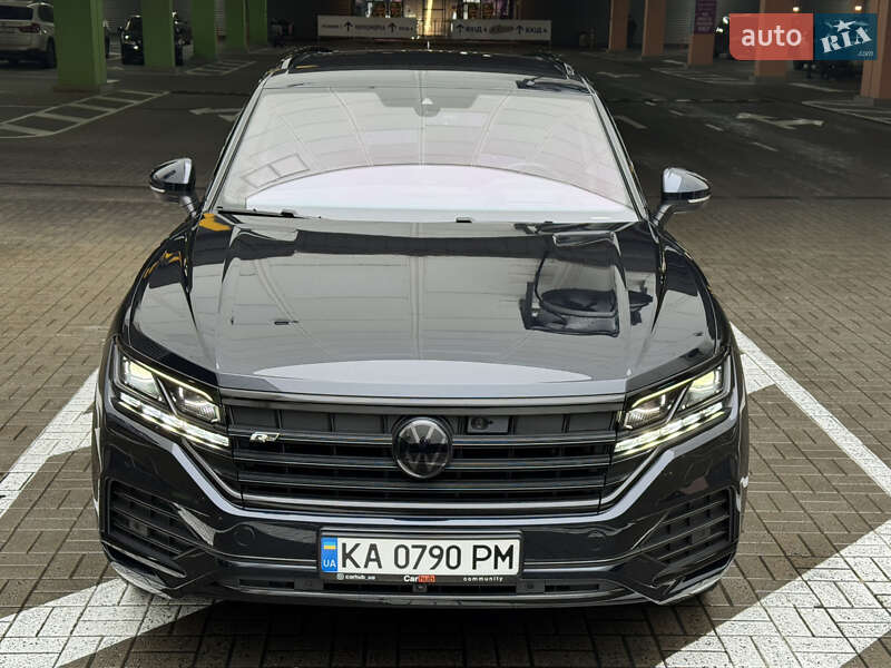 Внедорожник / Кроссовер Volkswagen Touareg 2021 в Киеве