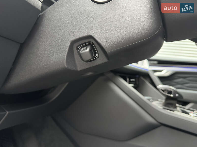 Внедорожник / Кроссовер Volkswagen Touareg 2021 в Киеве