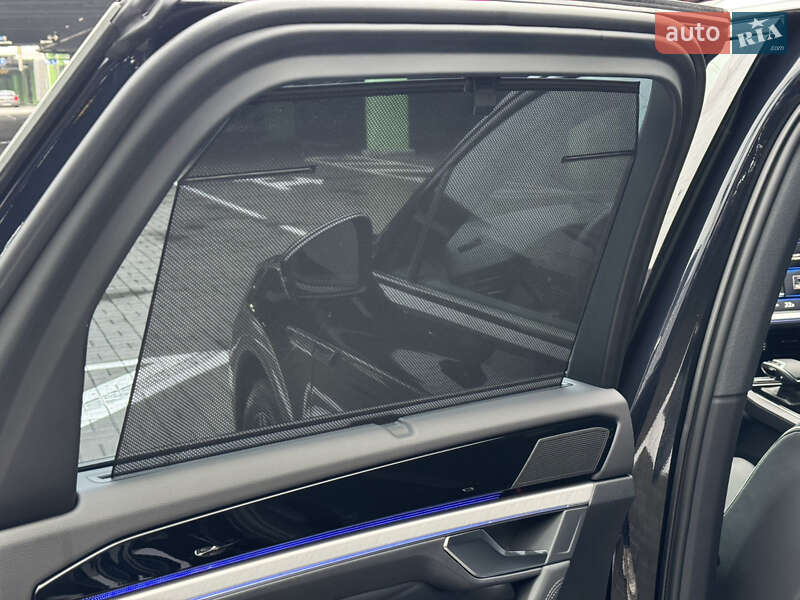 Внедорожник / Кроссовер Volkswagen Touareg 2021 в Киеве