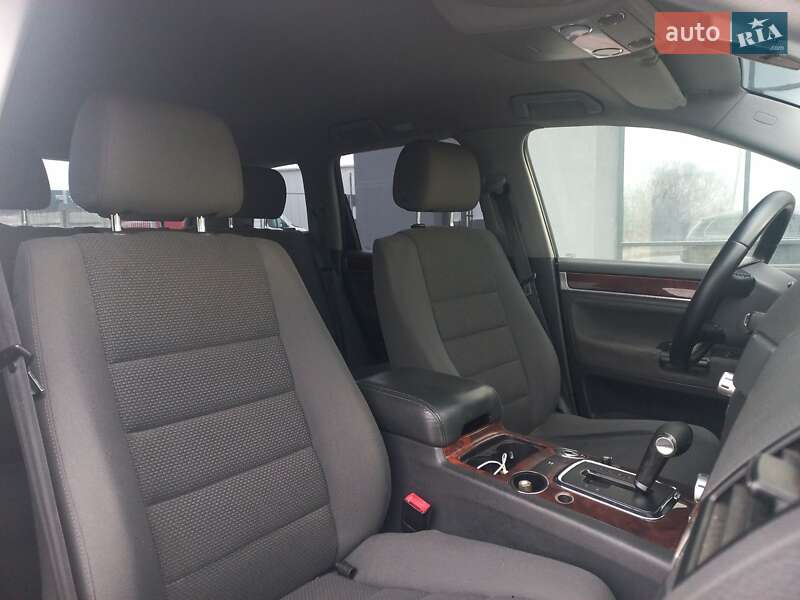 Позашляховик / Кросовер Volkswagen Touareg 2008 в Івано-Франківську