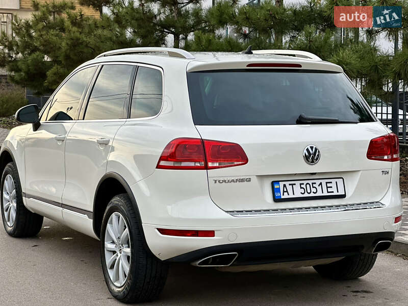 Внедорожник / Кроссовер Volkswagen Touareg 2010 в Киеве