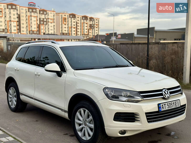 Внедорожник / Кроссовер Volkswagen Touareg 2010 в Киеве