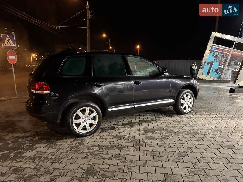 Позашляховик / Кросовер Volkswagen Touareg 2003 в Полтаві
