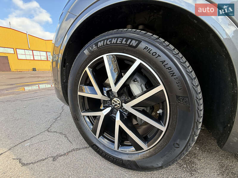 Внедорожник / Кроссовер Volkswagen Touareg 2023 в Житомире