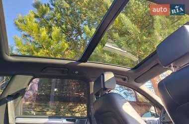 Позашляховик / Кросовер Volkswagen Touareg 2016 в Рівному