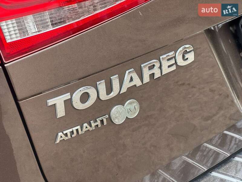 Внедорожник / Кроссовер Volkswagen Touareg 2012 в Ахтырке
