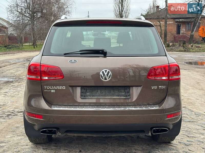 Внедорожник / Кроссовер Volkswagen Touareg 2012 в Ахтырке
