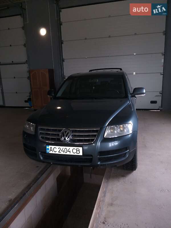 Позашляховик / Кросовер Volkswagen Touareg 2004 в Луцьку