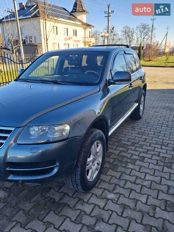Внедорожник / Кроссовер Volkswagen Touareg 2006 в Черновцах