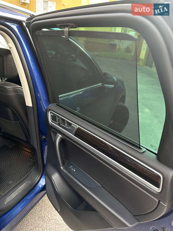 Позашляховик / Кросовер Volkswagen Touareg 2016 в Тернополі фото 15 Позашляховик / Кросовер Volkswagen Touareg 2016 в Тернополі