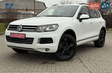 Внедорожник / Кроссовер Volkswagen Touareg 2014 в Луцке