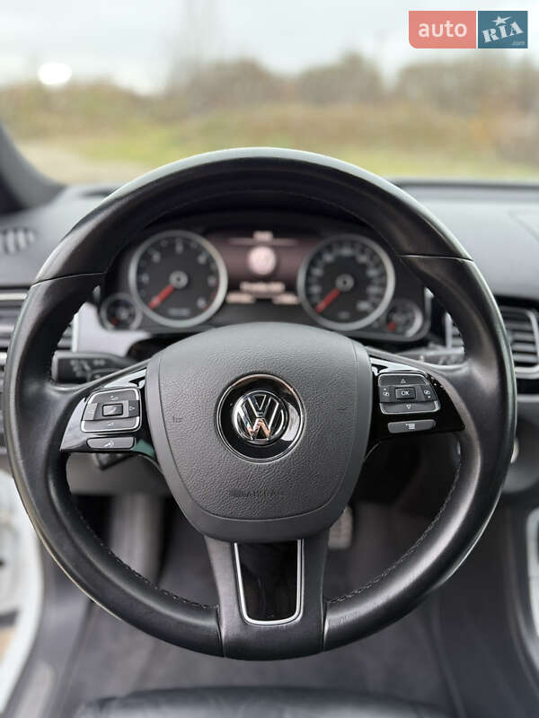Позашляховик / Кросовер Volkswagen Touareg 2014 в Луцьку фото 19 Позашляховик / Кросовер Volkswagen Touareg 2014 в Луцьку