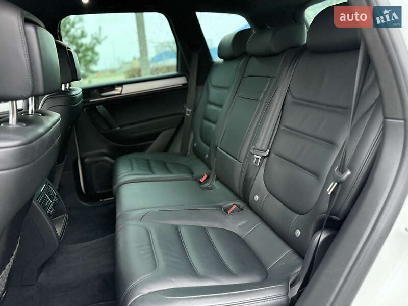 Позашляховик / Кросовер Volkswagen Touareg 2014 в Луцьку фото 24 Позашляховик / Кросовер Volkswagen Touareg 2014 в Луцьку