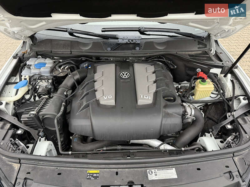 Позашляховик / Кросовер Volkswagen Touareg 2014 в Луцьку фото 42 Позашляховик / Кросовер Volkswagen Touareg 2014 в Луцьку