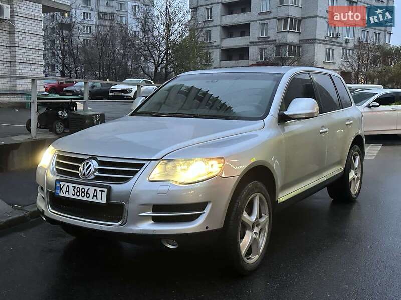 Позашляховик / Кросовер Volkswagen Touareg 2007 в Софіївській Борщагівці