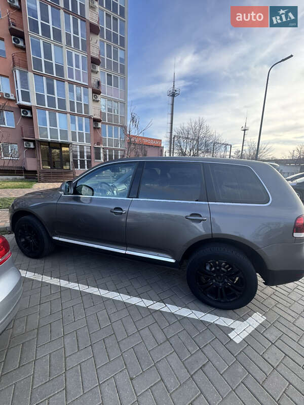 Внедорожник / Кроссовер Volkswagen Touareg 2007 в Николаеве