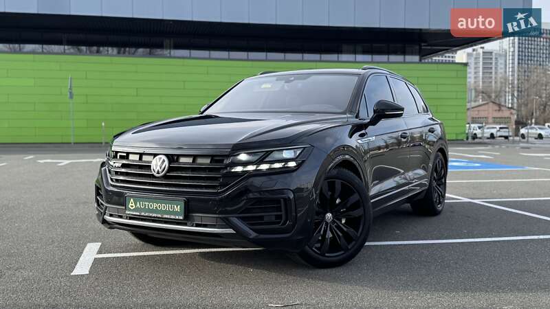 Внедорожник / Кроссовер Volkswagen Touareg 2019 в Киеве