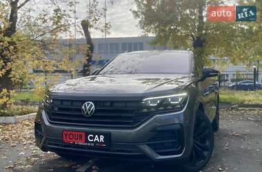 Позашляховик / Кросовер Volkswagen Touareg 2022 в Києві