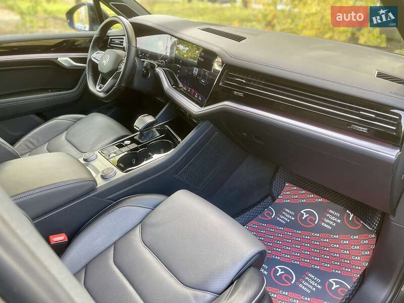 Внедорожник / Кроссовер Volkswagen Touareg 2022 в Киеве