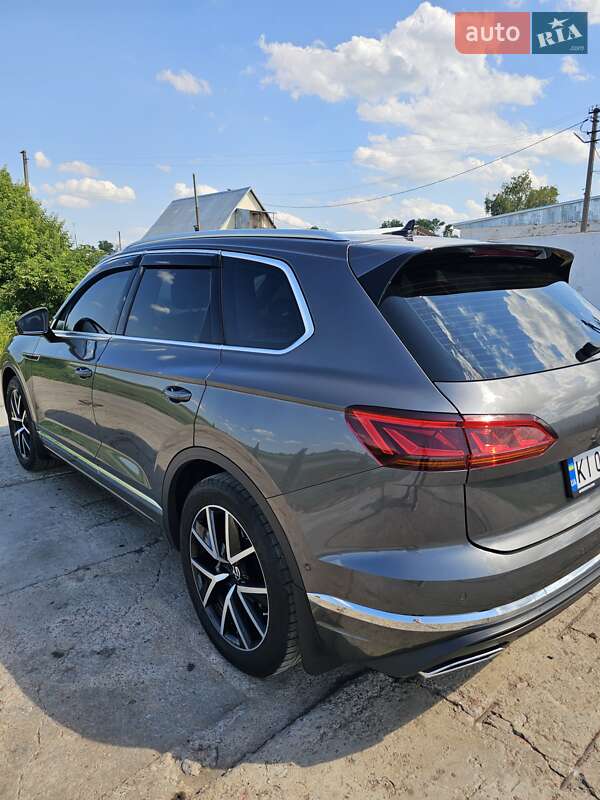 Внедорожник / Кроссовер Volkswagen Touareg 2022 в Березане