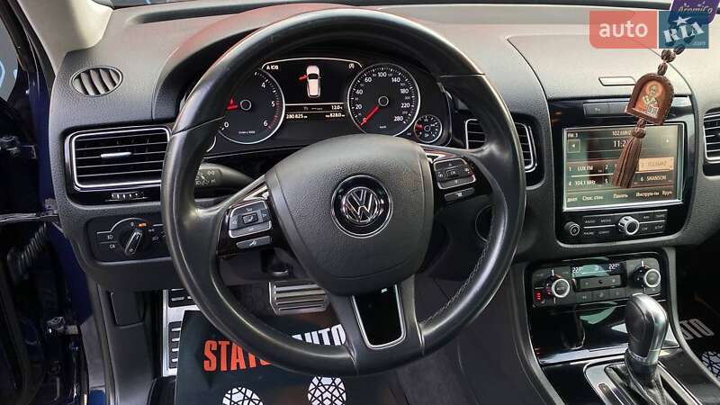 Внедорожник / Кроссовер Volkswagen Touareg 2013 в Виннице