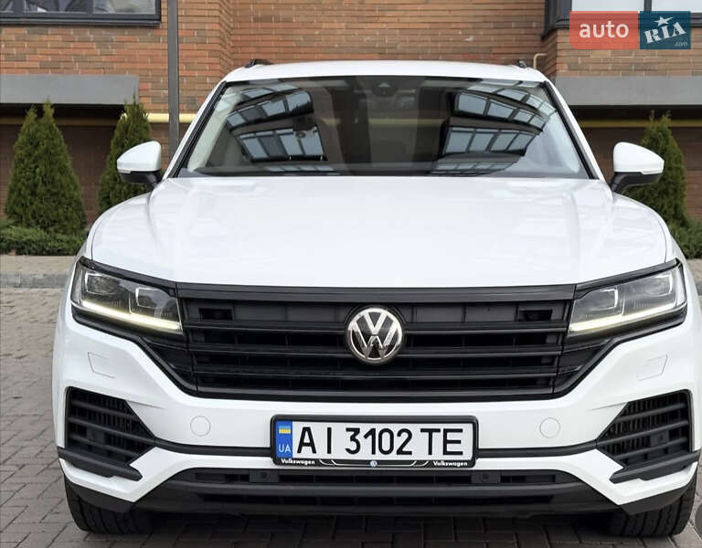 Внедорожник / Кроссовер Volkswagen Touareg 2018 в Черкассах