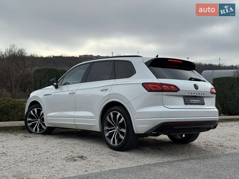 Внедорожник / Кроссовер Volkswagen Touareg 2018 в Днепре