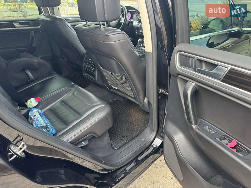 Внедорожник / Кроссовер Volkswagen Touareg 2016 в Киеве фото 6 Внедорожник / Кроссовер Volkswagen Touareg 2016 в Киеве