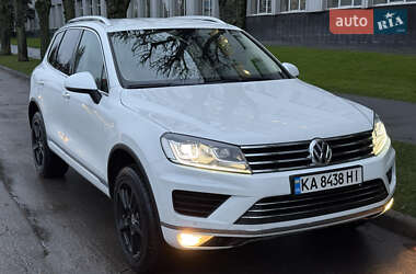 Внедорожник / Кроссовер Volkswagen Touareg 2017 в Киеве