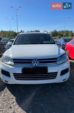 Внедорожник / Кроссовер Volkswagen Touareg 2013 в Львове
