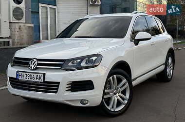 Внедорожник / Кроссовер Volkswagen Touareg 2013 в Одессе