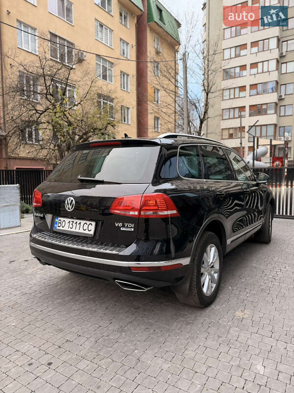 Внедорожник / Кроссовер Volkswagen Touareg 2015 в Ивано-Франковске